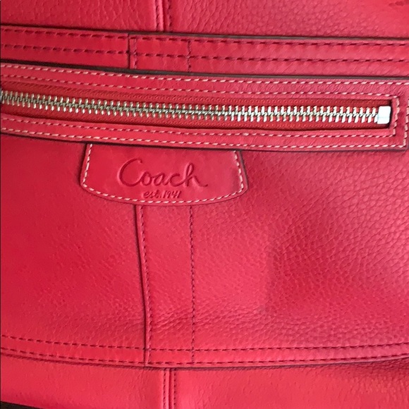 Beautiful coral coach hobo bag - Picture 8 of 8